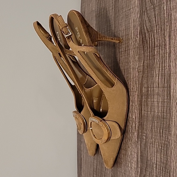 Prada camel sling backs - Picture 3 of 5
